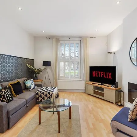 3 Bedroom Townhouse In *