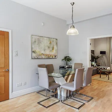 3 Bedroom Townhouse In *